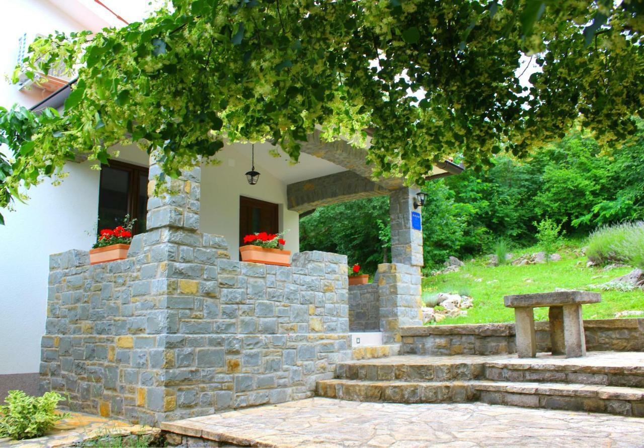 Holiday Home Deni Roč Exteriér fotografie